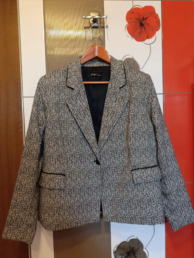 Sacouri, dama,măr.L-XL – Rastoaca, Vrancea