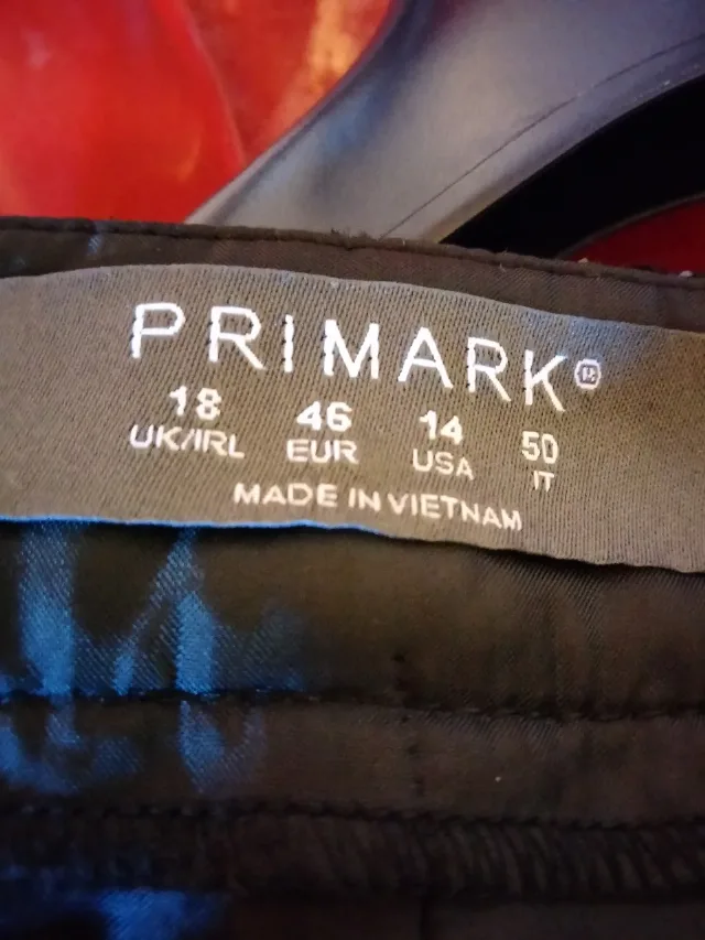 Pantaloni scurți,măr 46 – fotografia 2 din 4