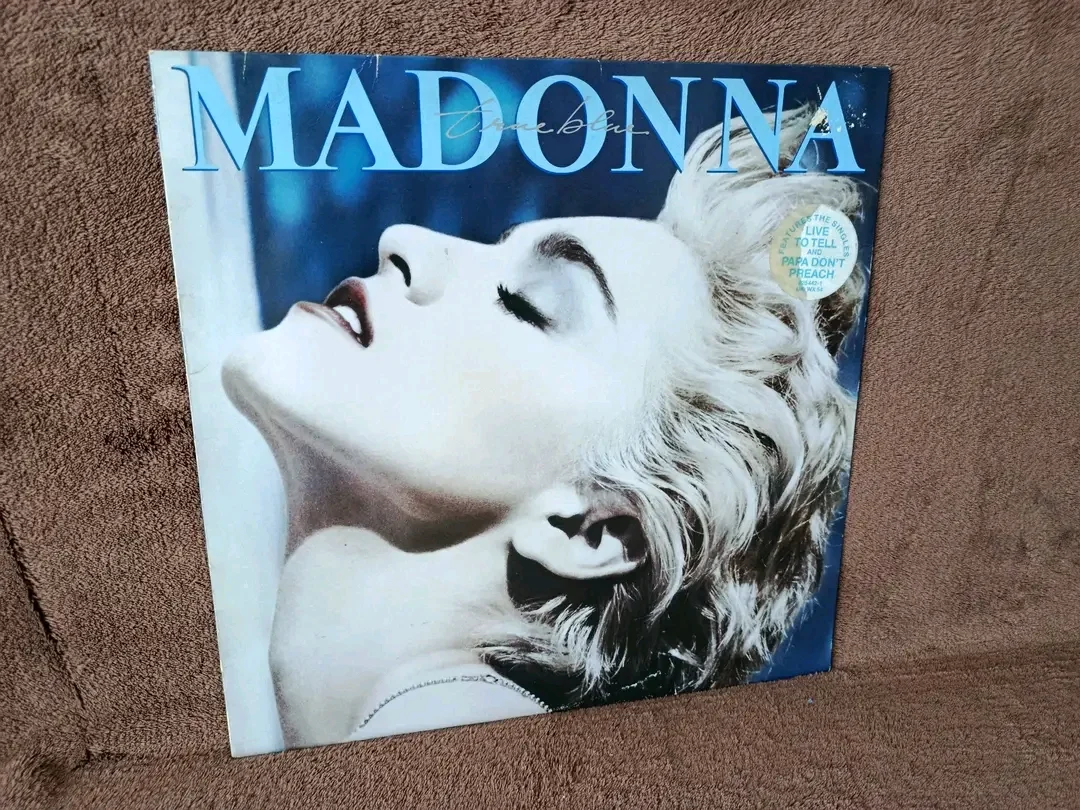 MADONNA - True Blue (LP 1986 Germania) – fotografia 1 din 3