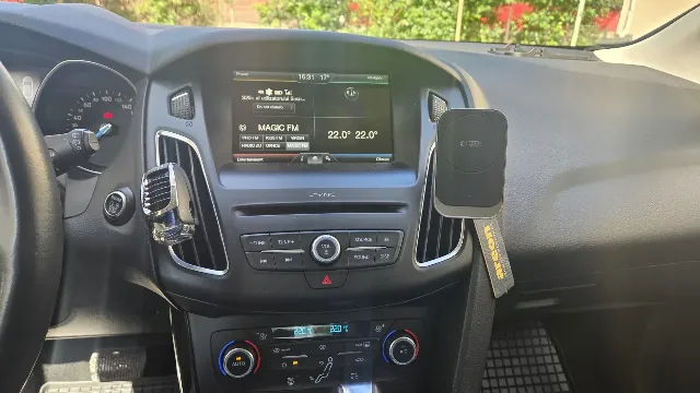 Vând Ford Focus automat 2016 – fotografia 4 din 5