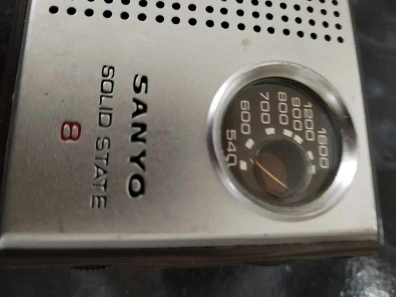 Radio portabil Sanyo – fotografia 3 din 8
