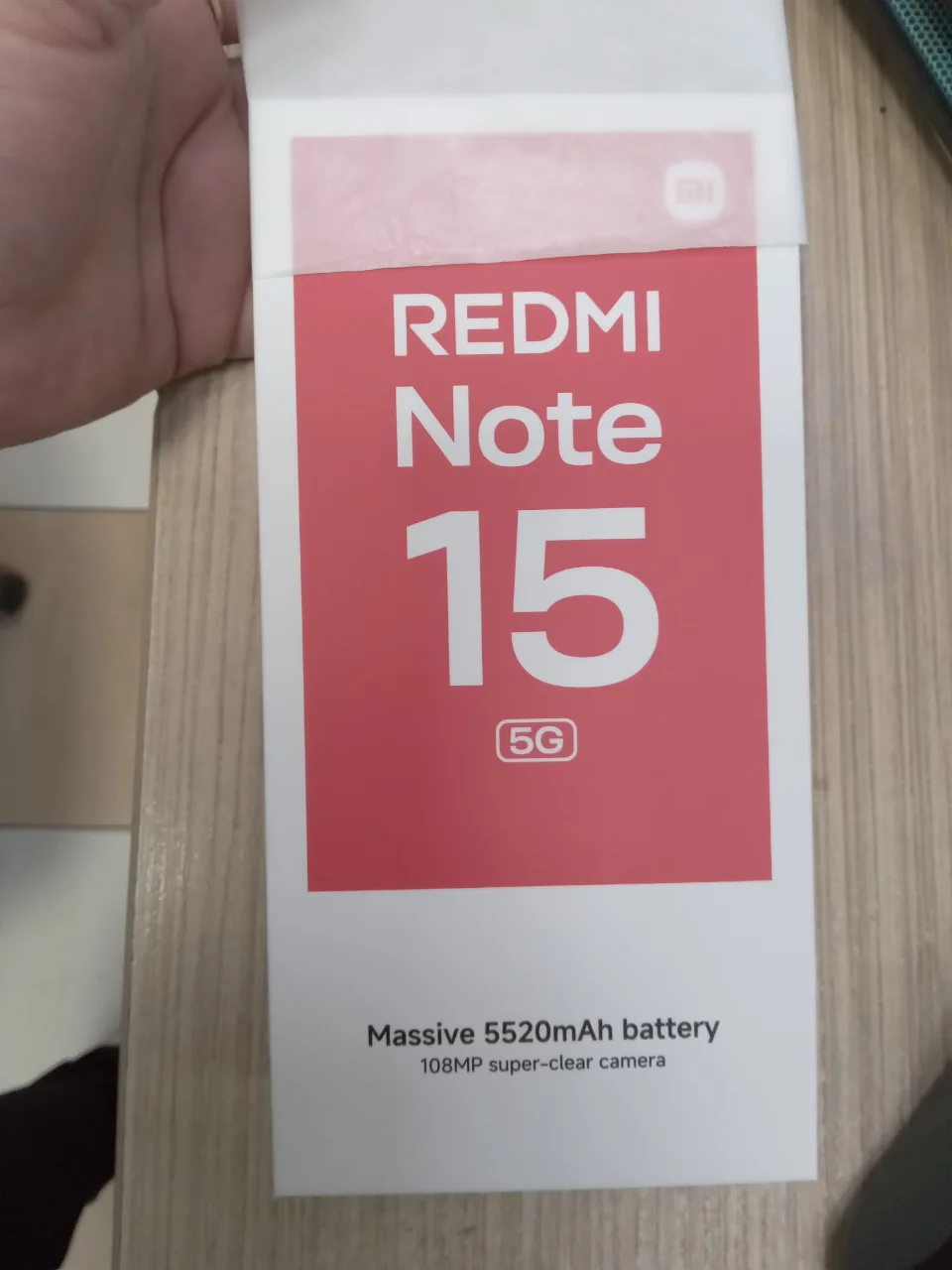 Vând smartphone Xiaomi Redmi Note 15 5G, culoare  Black , variantă de top cu 256 GB spațiu de stocare și 8 GB RAM. – fotografia 1 din 3