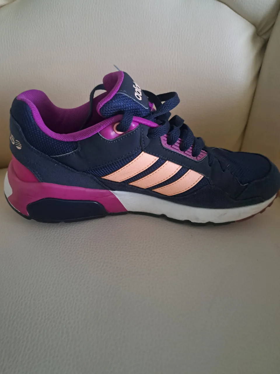 Adidasi sport stare impecabila – fotografia 1 din 8