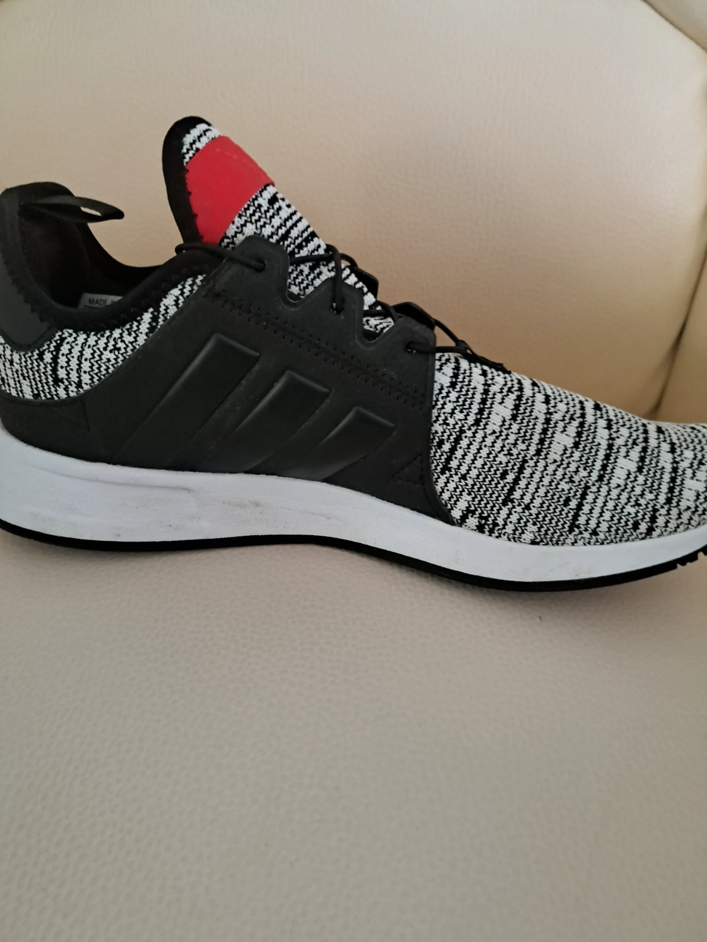 Adidasi sport pentru barbsti – fotografia 1 din 8