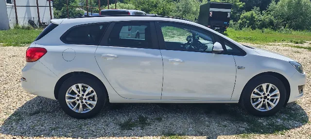 Opel AstraJ 2015 1.6Cdti,110Cp  Impecabil – fotografia 5 din 8