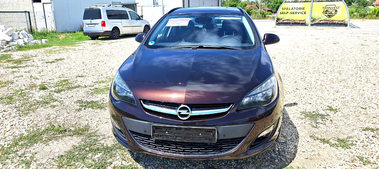 Opel Astra J An 2015 Impecabil 1.6 cdti110Cp – fotografia 1 din 8