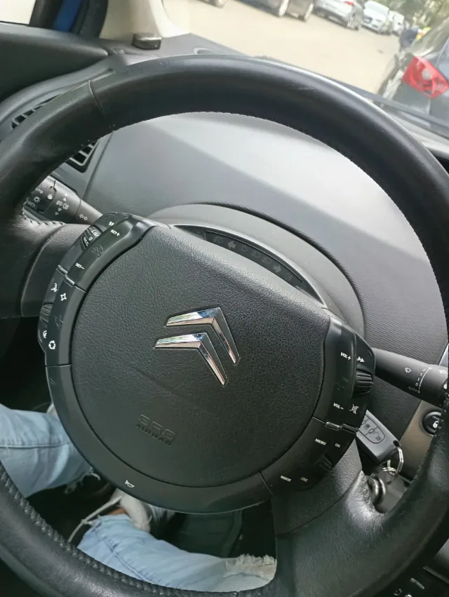 Vand Citroen C4 – fotografia 4 din 4