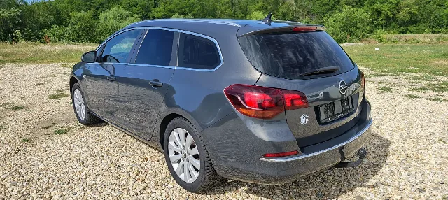Opel Astra J 2015 1.6Cdti110CP Impecabil – fotografia 3 din 8