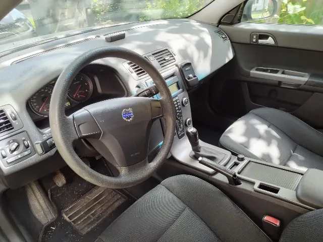 Volvo V50 1.6 diesel – fotografia 2 din 8