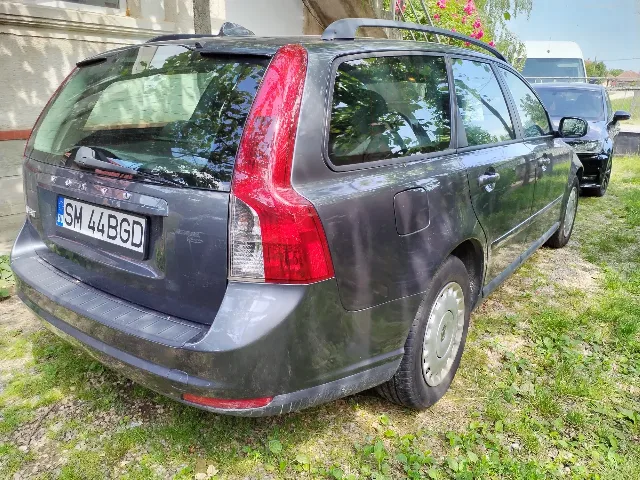 Volvo V50 1.6 diesel – fotografia 3 din 8