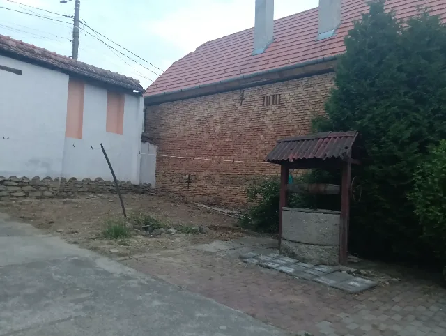 Casă de vânzare la țară – fotografia 2 din 4