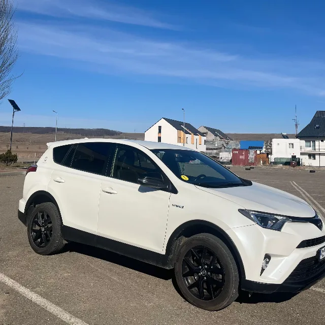 Toyota rav4 hibrid – fotografia 2 din 6