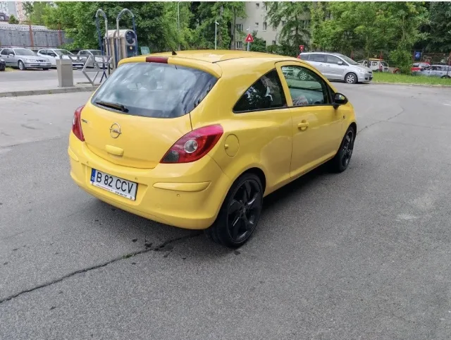 Opel Corsa D 1.2 Benzină Automat 2009 – fotografia 8 din 8