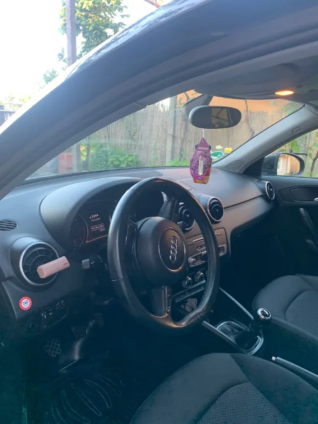 Audi A1 Diesel 1.6 – fotografia 4 din 8