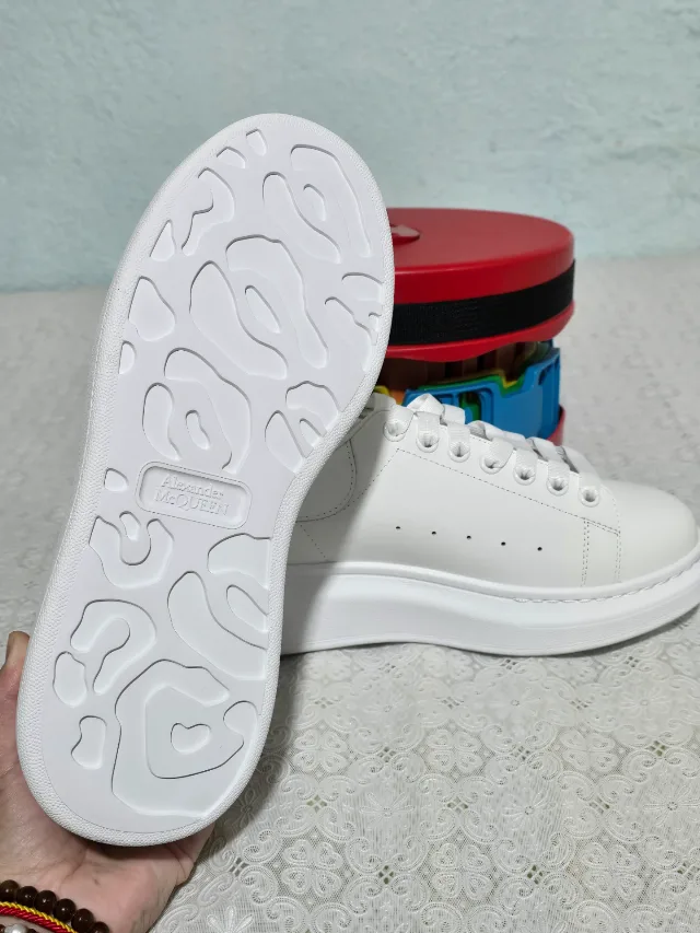 Adidasi din piele Alexander McQueen,marime 41 – fotografia 7 din 8
