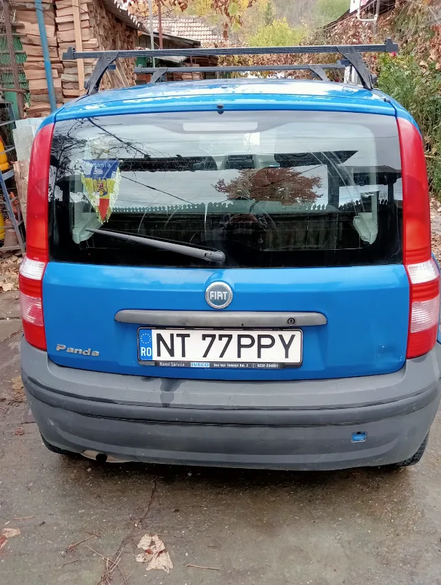 Vând Fiat Panda, an 2004, motor benzina 1.1,214000 km.Schimbat recent pompă benzină și pompa de apa,chit distribuție.Masina in circulație. – Ruseni (Borlesti), Neamț