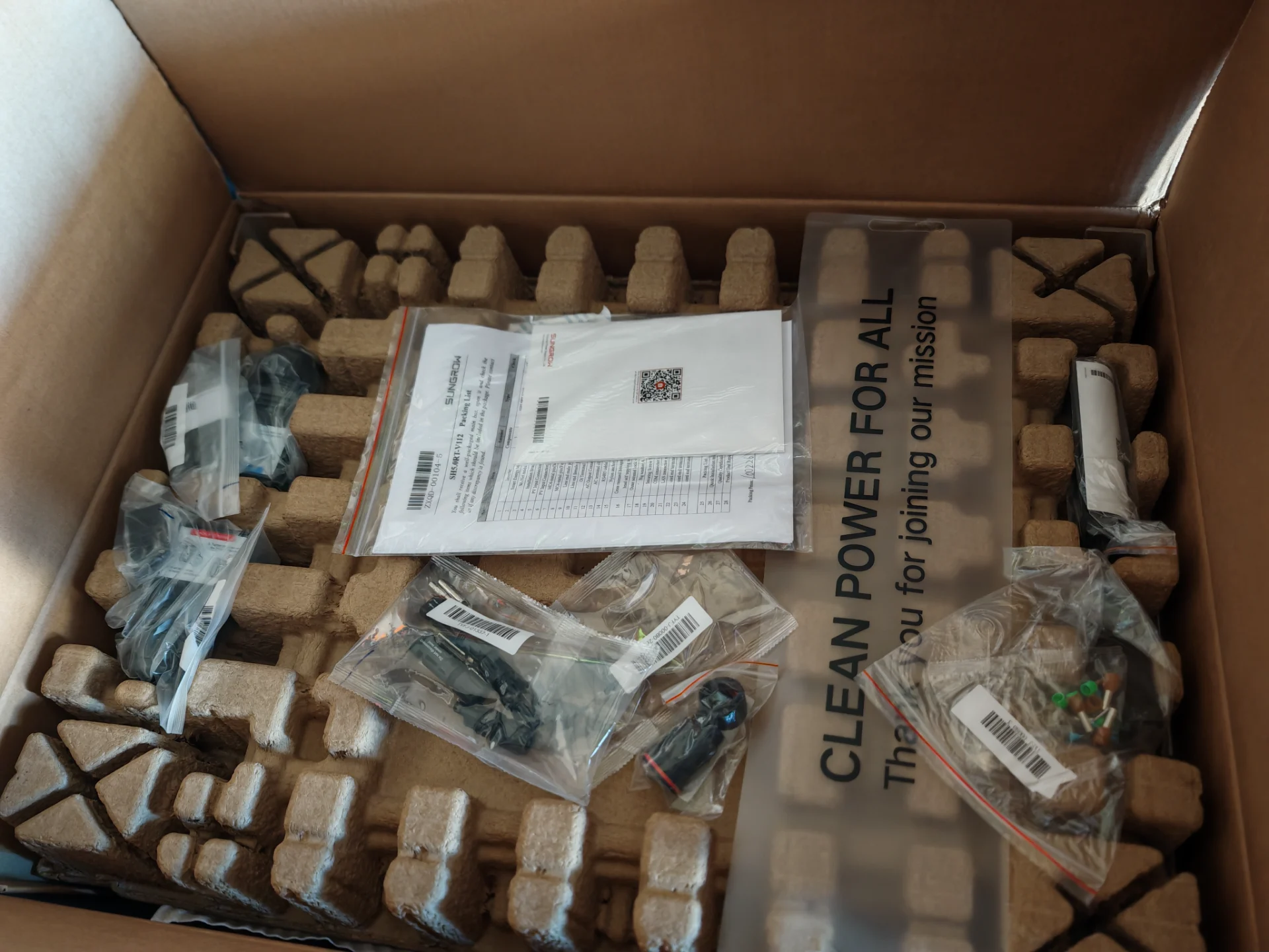 Invertor Trifazat Hibrid Sungrow SH5.0RT 5 Kw Factura achizitie – fotografia 4 din 5