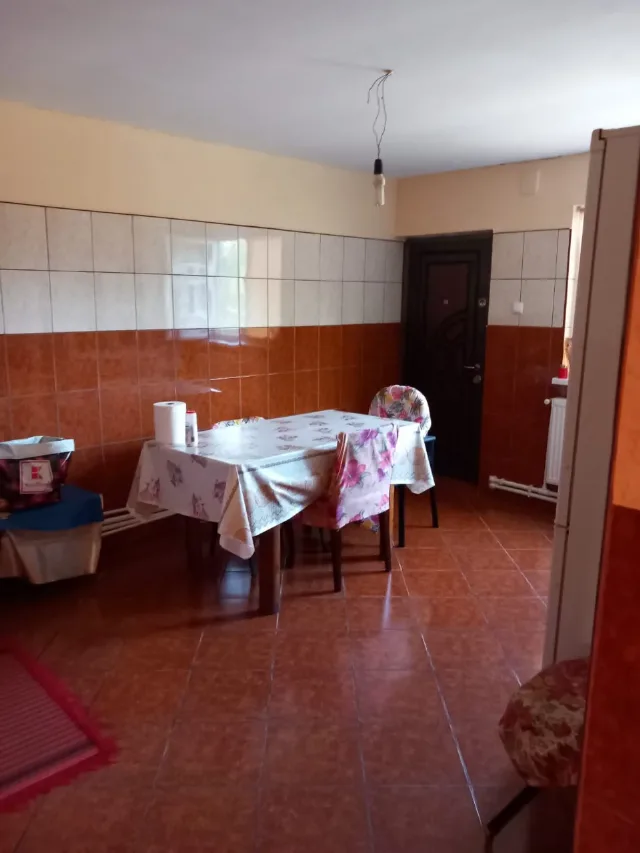 Casa-vila de vănzare – fotografia 6 din 8