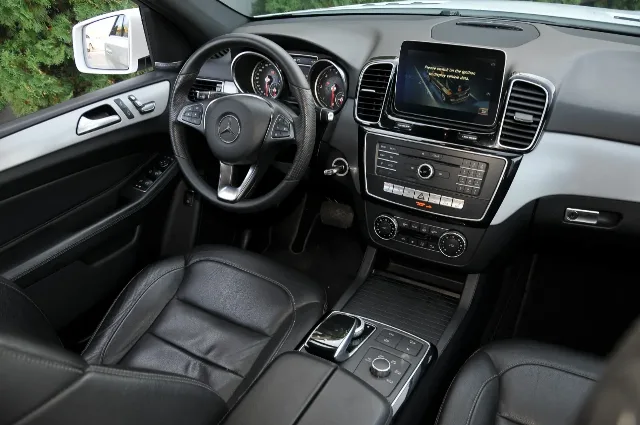 mercedes 350 d 9g – fotografia 3 din 7