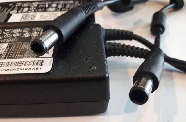 Incarcator HP si DELL, mufa cu pin central – fotografia 3 din 3