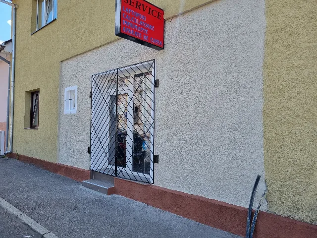 Spatiu comercial 30 mp, parte din casa – Brasov, Brașov