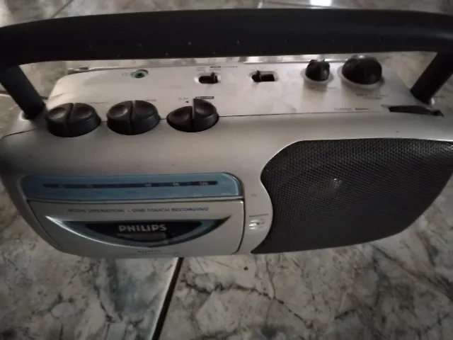 Radio casetofon portabil Philips – fotografia 3 din 8