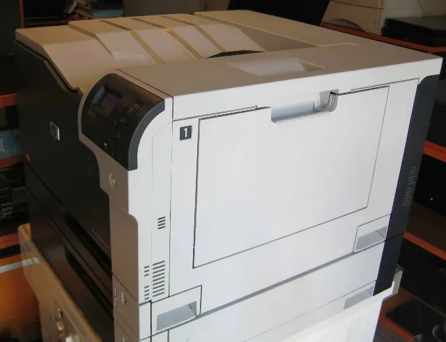 HP Color Laserjet Enterprise M750 – fotografia 4 din 4