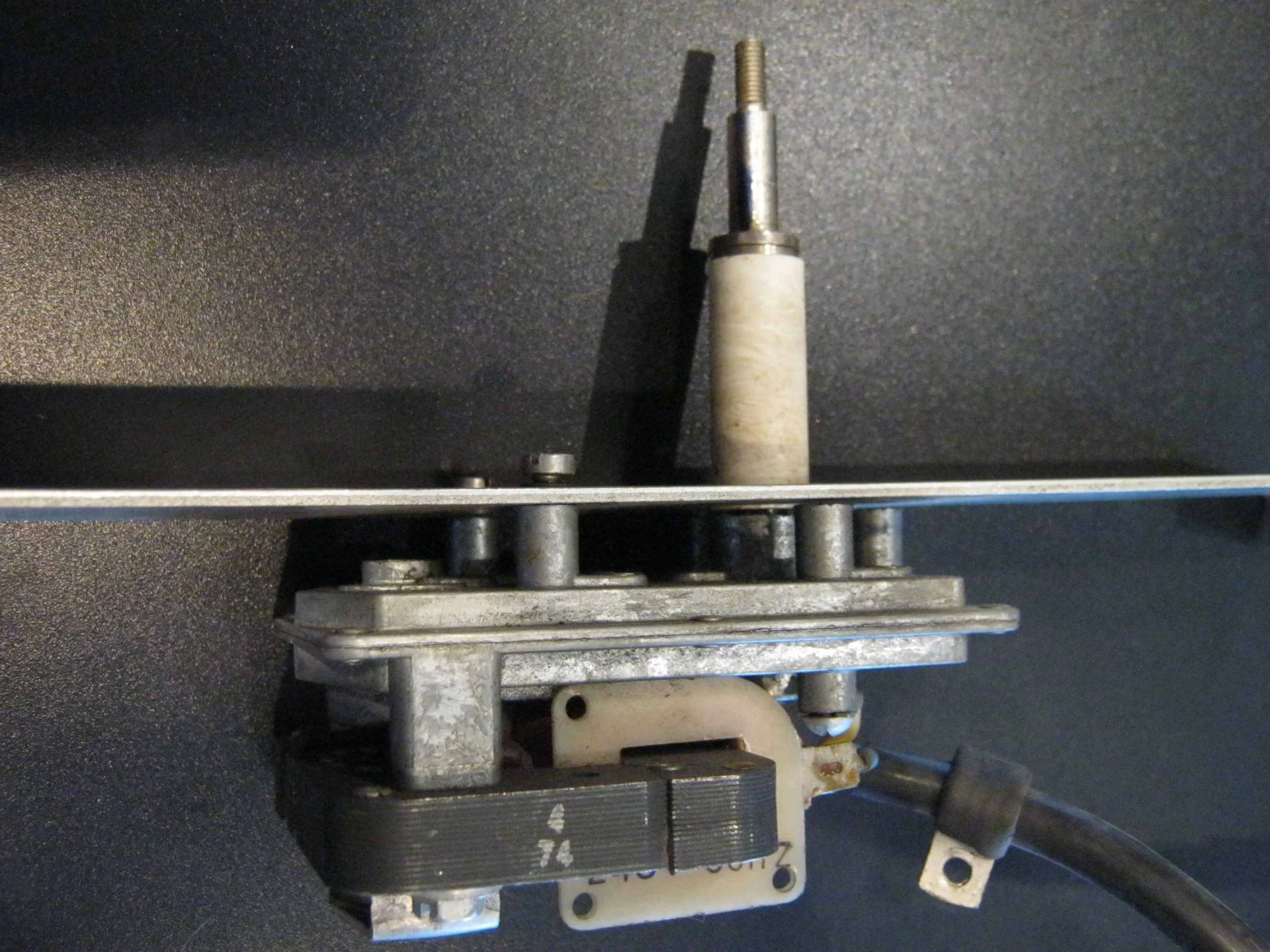 Motor cu reductie 15 rpm – fotografia 6 din 6