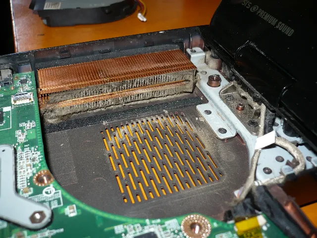 Reparatii laptop – fotografia 7 din 7
