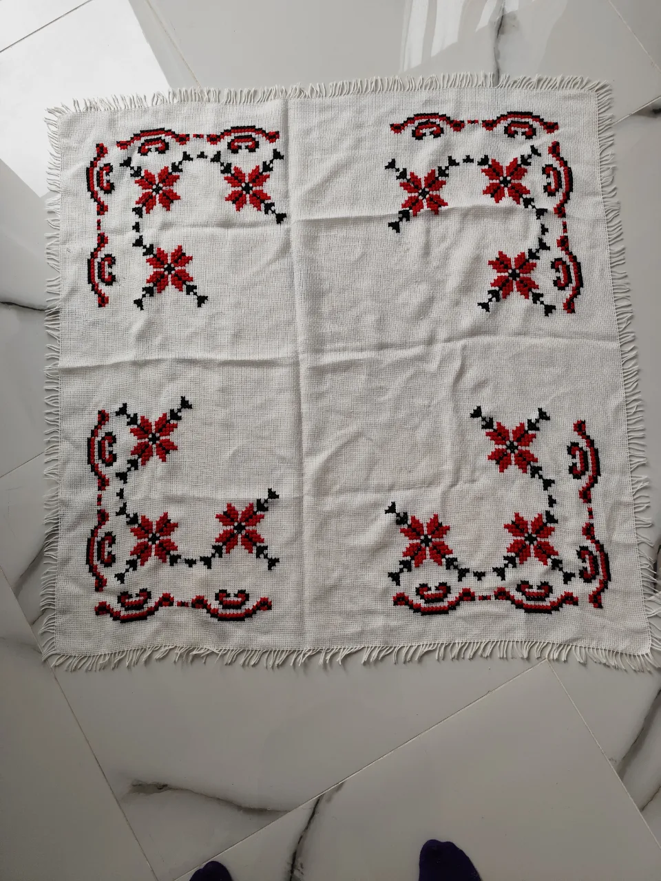 față de masă cusută manual – fotografia 1 din 3