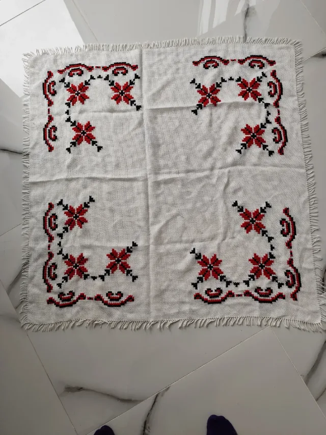 față de masă cusută manual – Alexandria, Teleorman