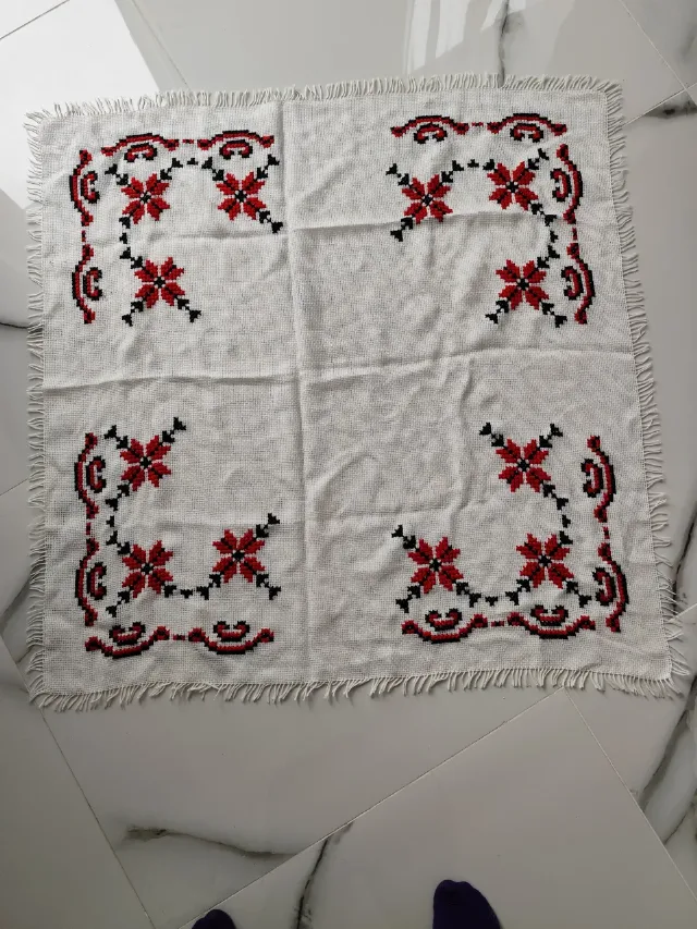 față de masă cusută manual – fotografia 3 din 3