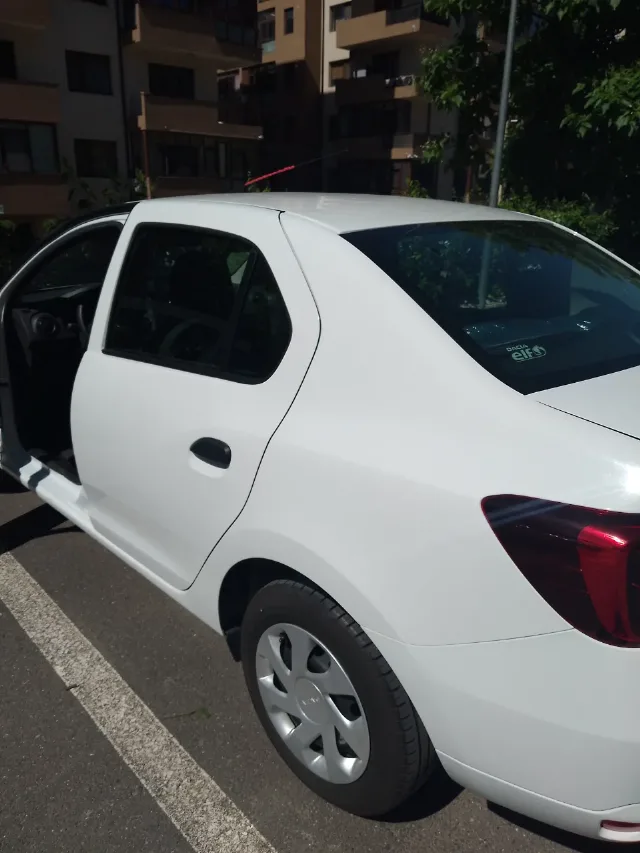 Dacia Logan  2020  Alb . – fotografia 8 din 8
