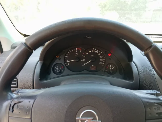 Opel Corsa C 1,3 CDTI euro4 – fotografia 3 din 4