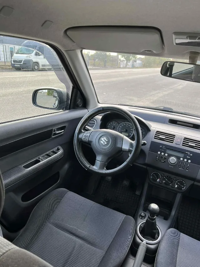 Suzuki Swift 2008 1.3 benzină înmatriculat – fotografia 7 din 8
