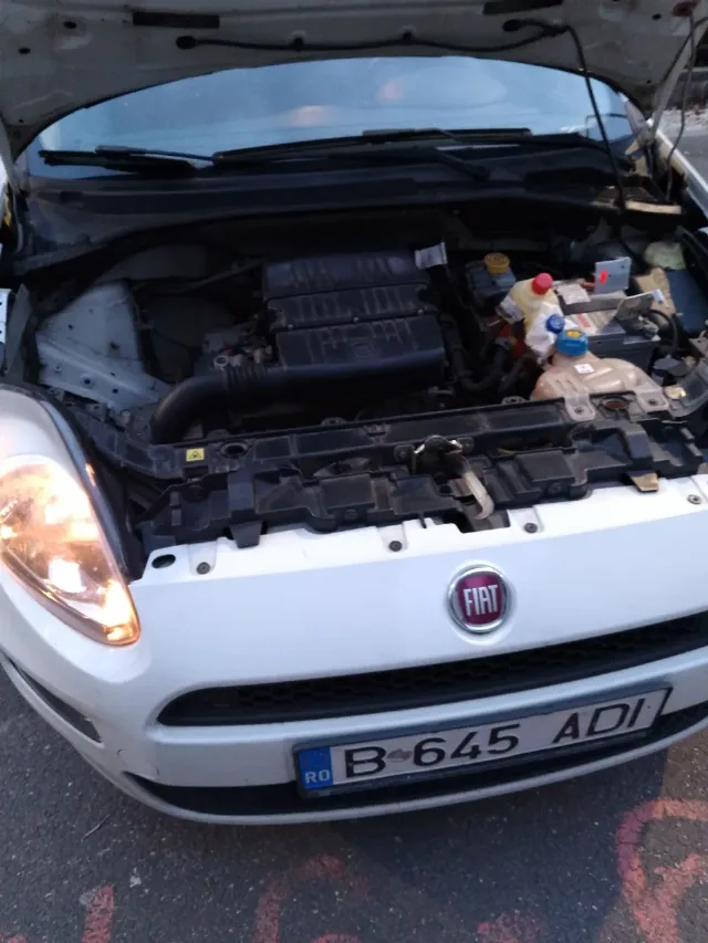 FIAT punto youang   . – fotografia 8 din 8