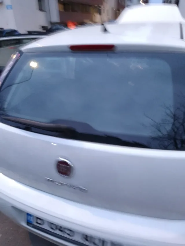 FIAT punto youang   . – fotografia 3 din 8