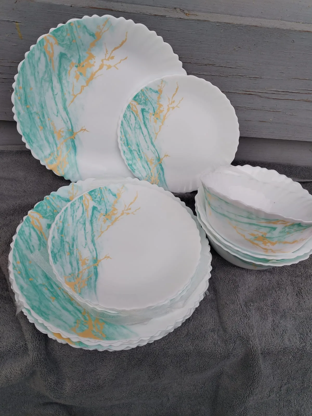 Set farfurii 18 piese – Candesti, Botoșani