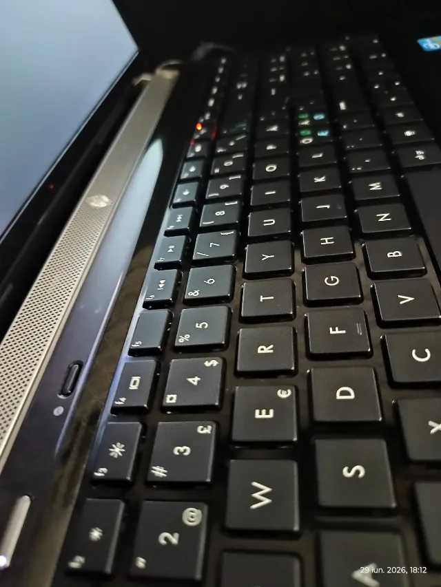 HP Pavilion DV7 | Intel Core i7 | 16 GB RAM | 256 GB SSD Ultra Rapid | AMD Radeon 2GB – fotografia 4 din 6