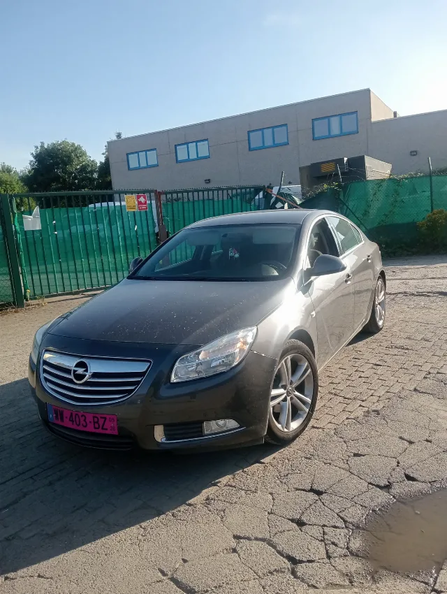 Vând Opel insigna An 2012 ⛽ – fotografia 3 din 4