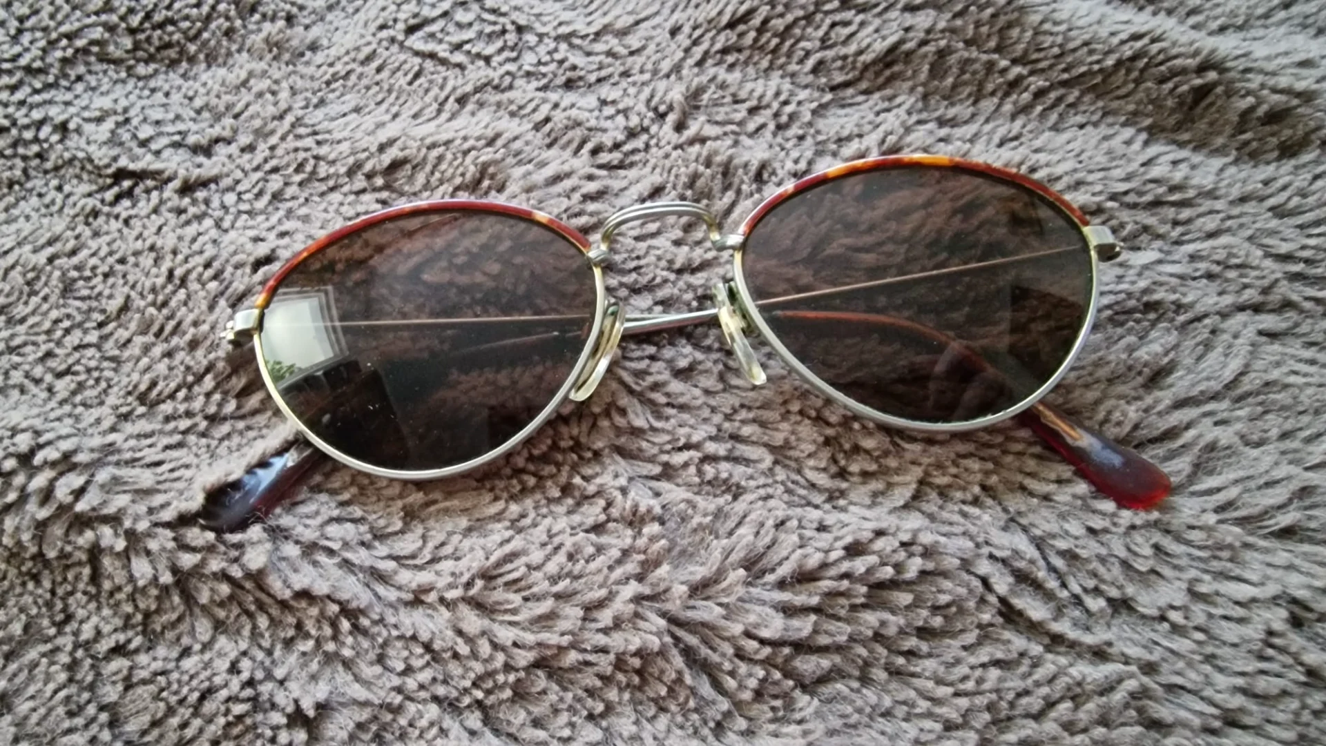 Ochelari de soare – fotografia 1 din 2
