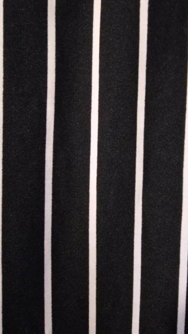 Bluza de damă cu dungi verticale albe și negre, M – fotografia 4 din 4
