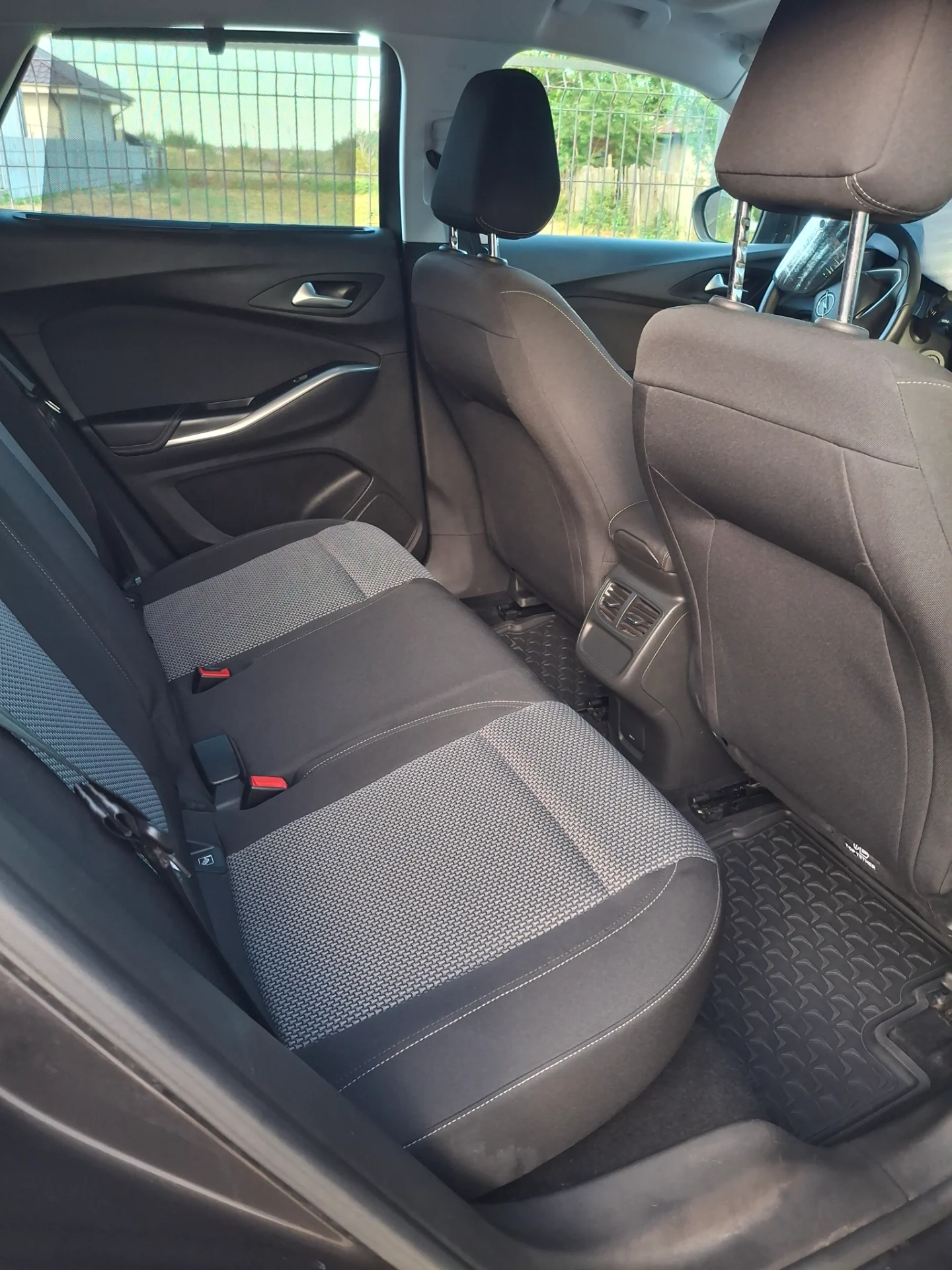 Opel grandland x – fotografia 6 din 7