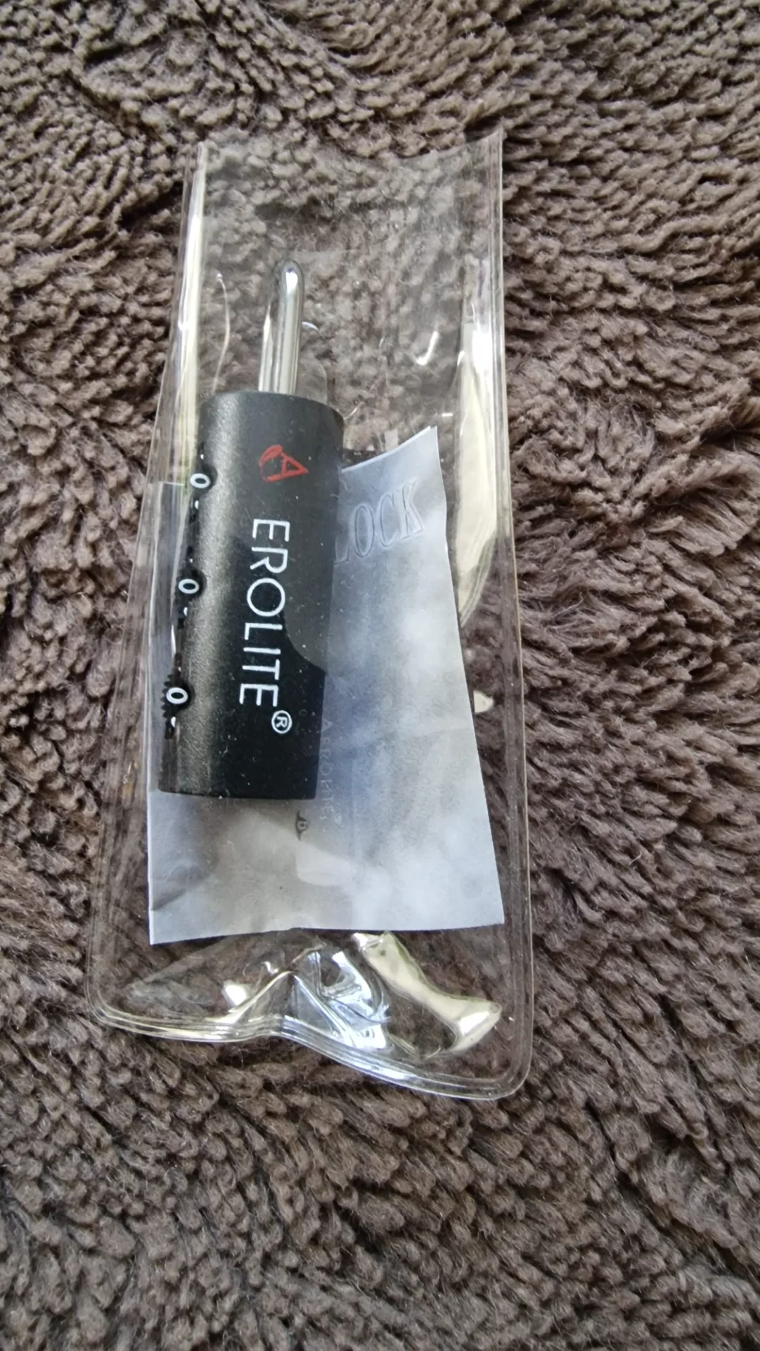 Lacăt cilindric negru marca Erolite – Sector 6, București