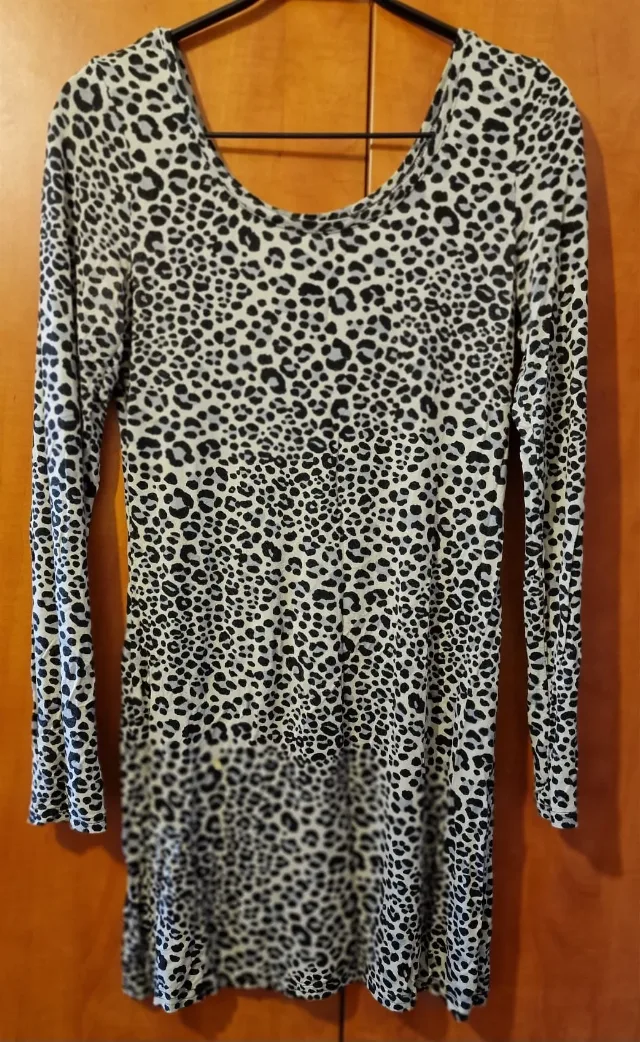 H&M Divided, rochie imprimeu leopard are mâneci lungi, 40 – fotografia 3 din 3