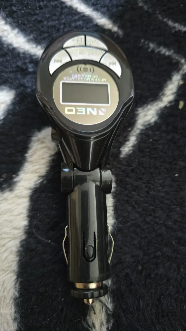 Modulator FM auto marca NEO – Sector 6, București
