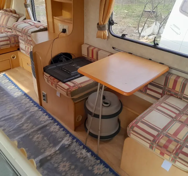 Rulote complet utilate cu baie bucătărie proprie – fotografia 4 din 4