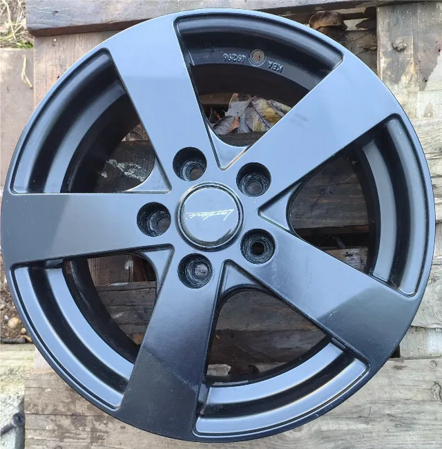 Jante aliaj 16 zoll marca Dezent, gama Hyundai, Kia, Mazda – fotografia 2 din 5