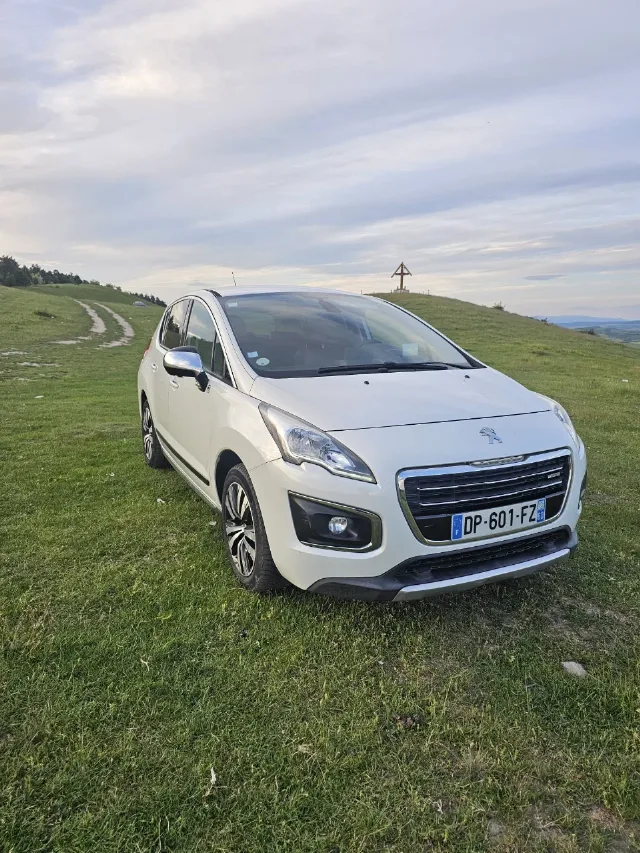 Peugeot 3008 Hybrid 4 4x4 – Hunedoara, Hunedoara