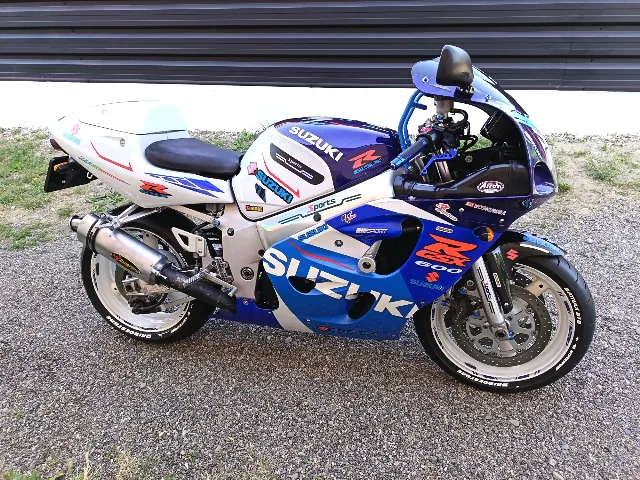 SUZUKI GSXR 600 ! ca NOU – fotografia 4 din 8